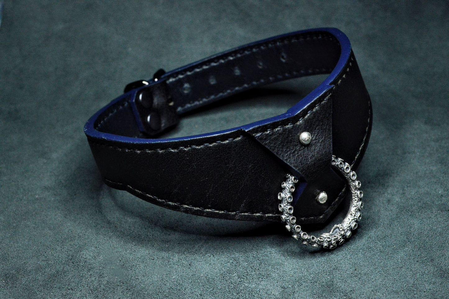 the "Inner World" choker