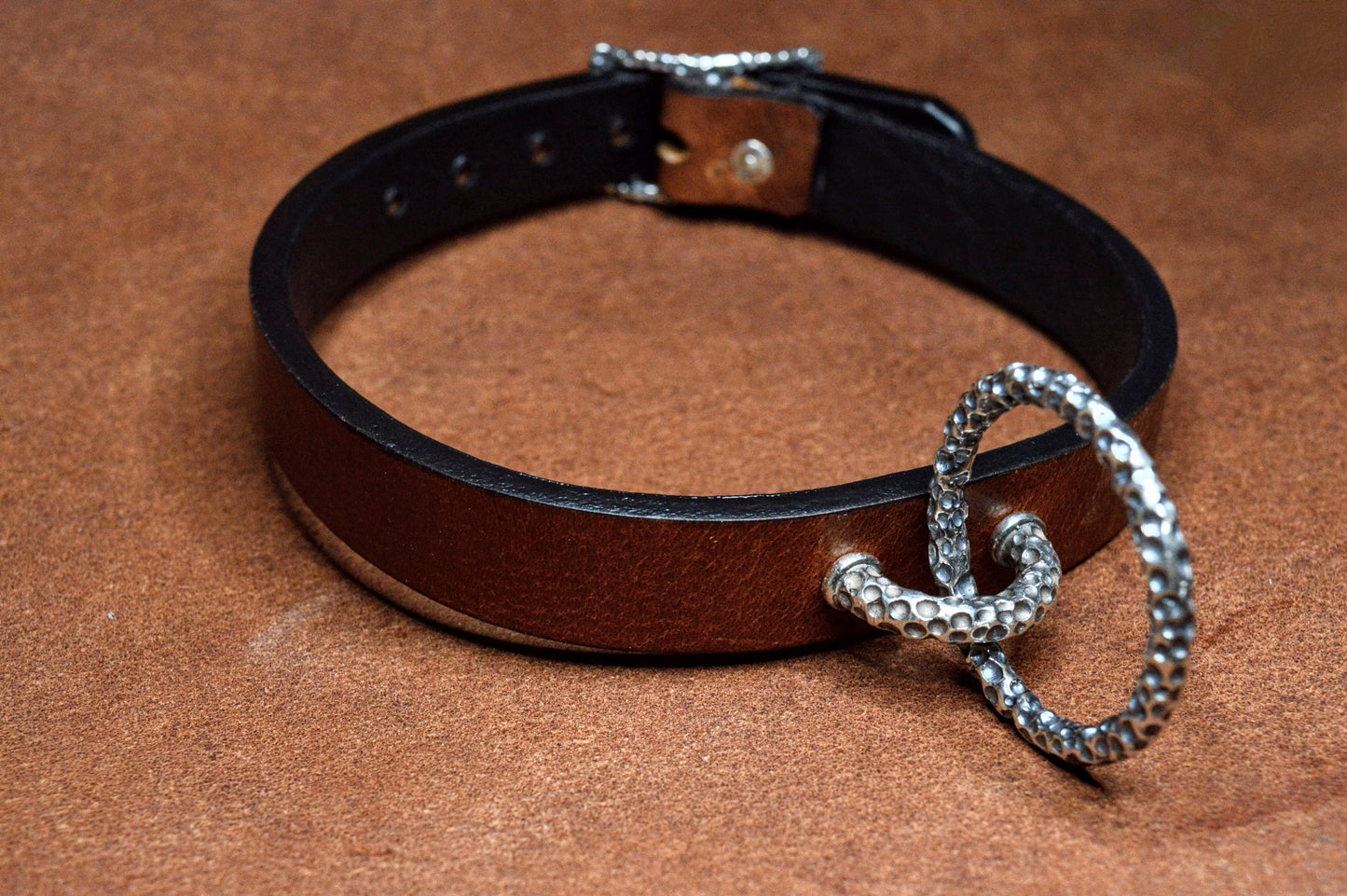 the "Inperfection" choker