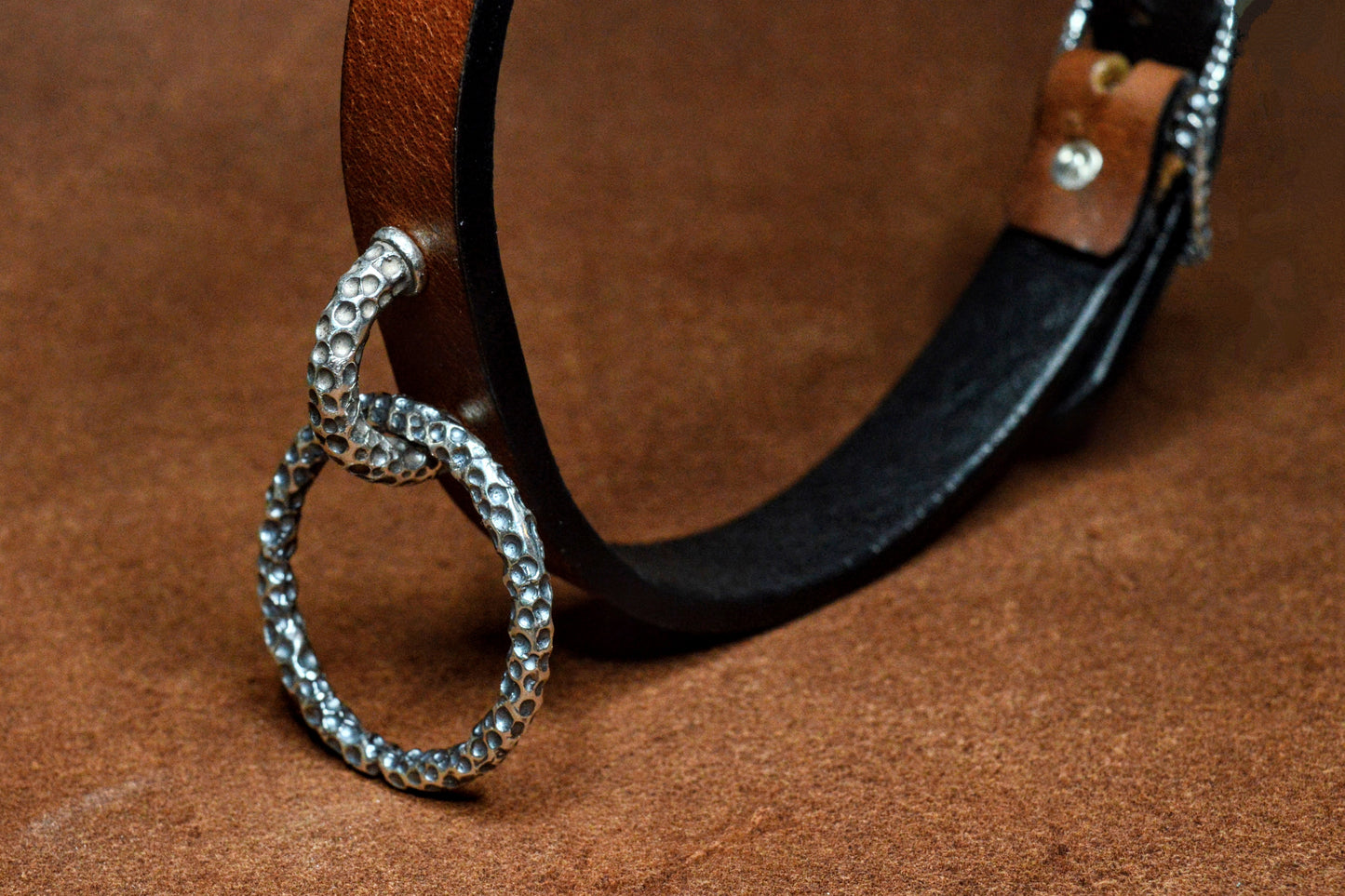 the "Inperfection" choker