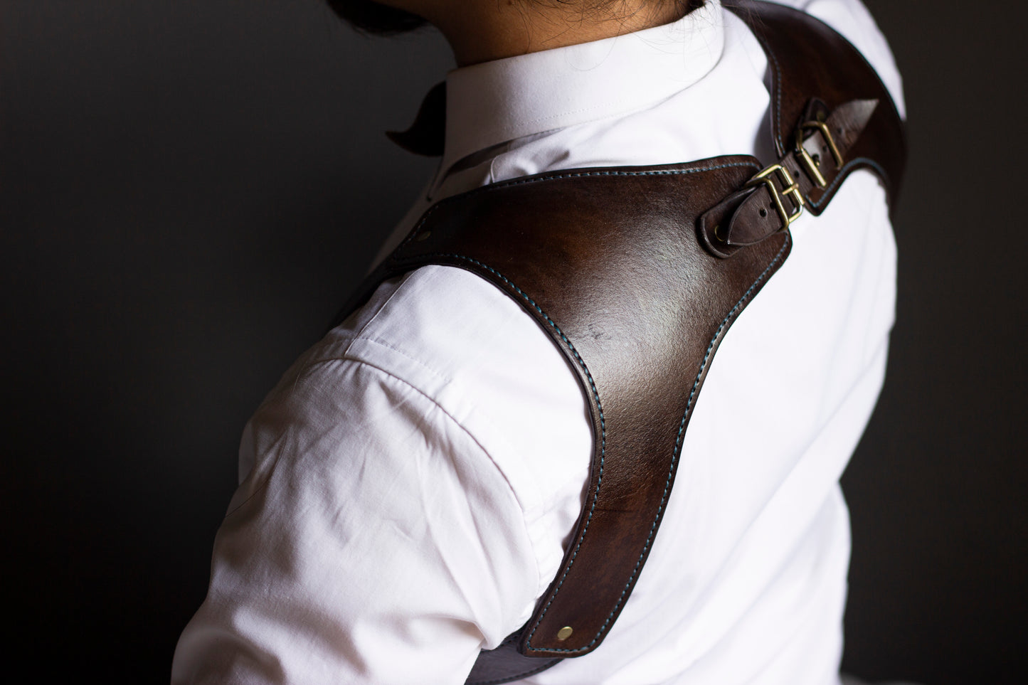 Elegant leather suspenders